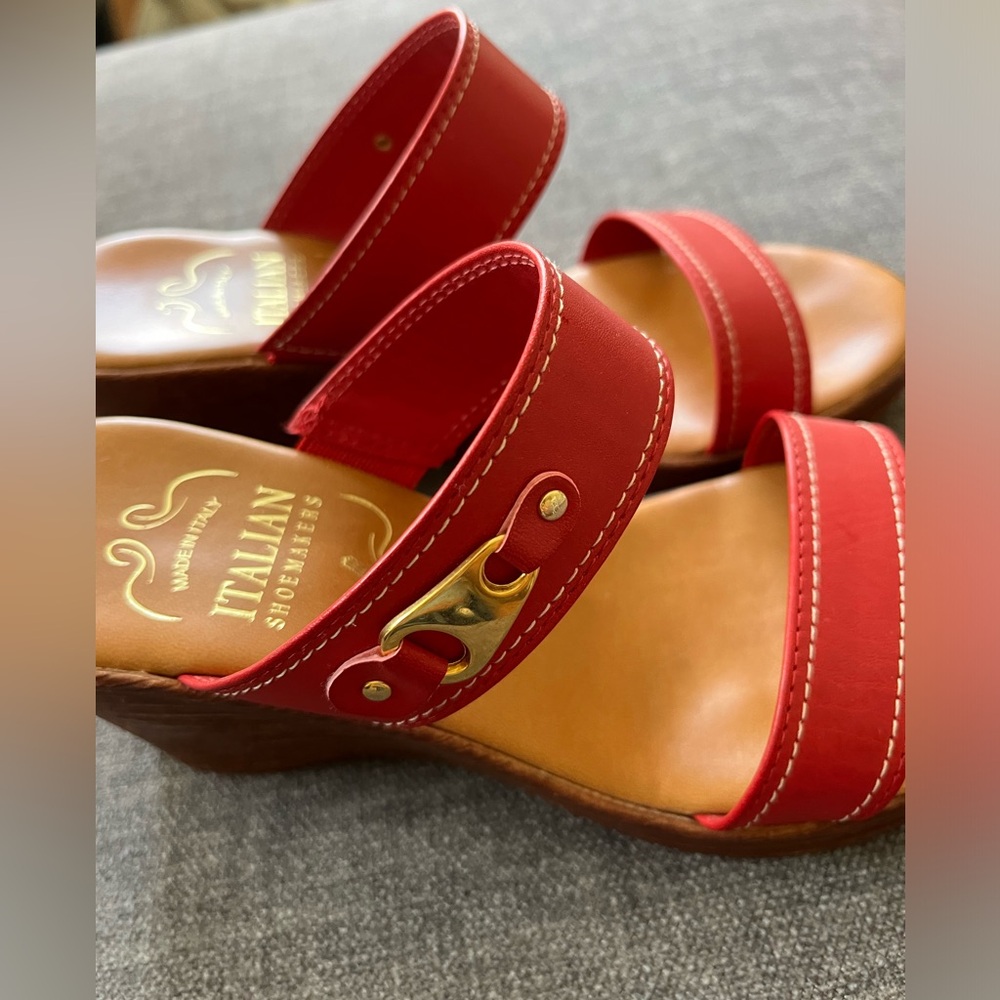 Italian Shoemakers Red size 6 wedges.
